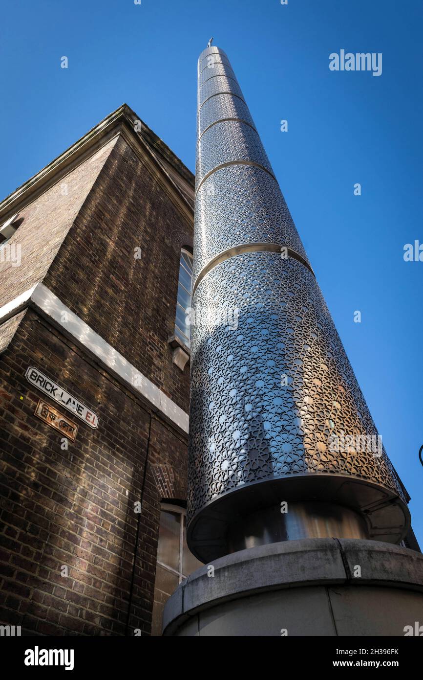 Brick Lane Mosque in east London, with its large metal minaret Stock Photo