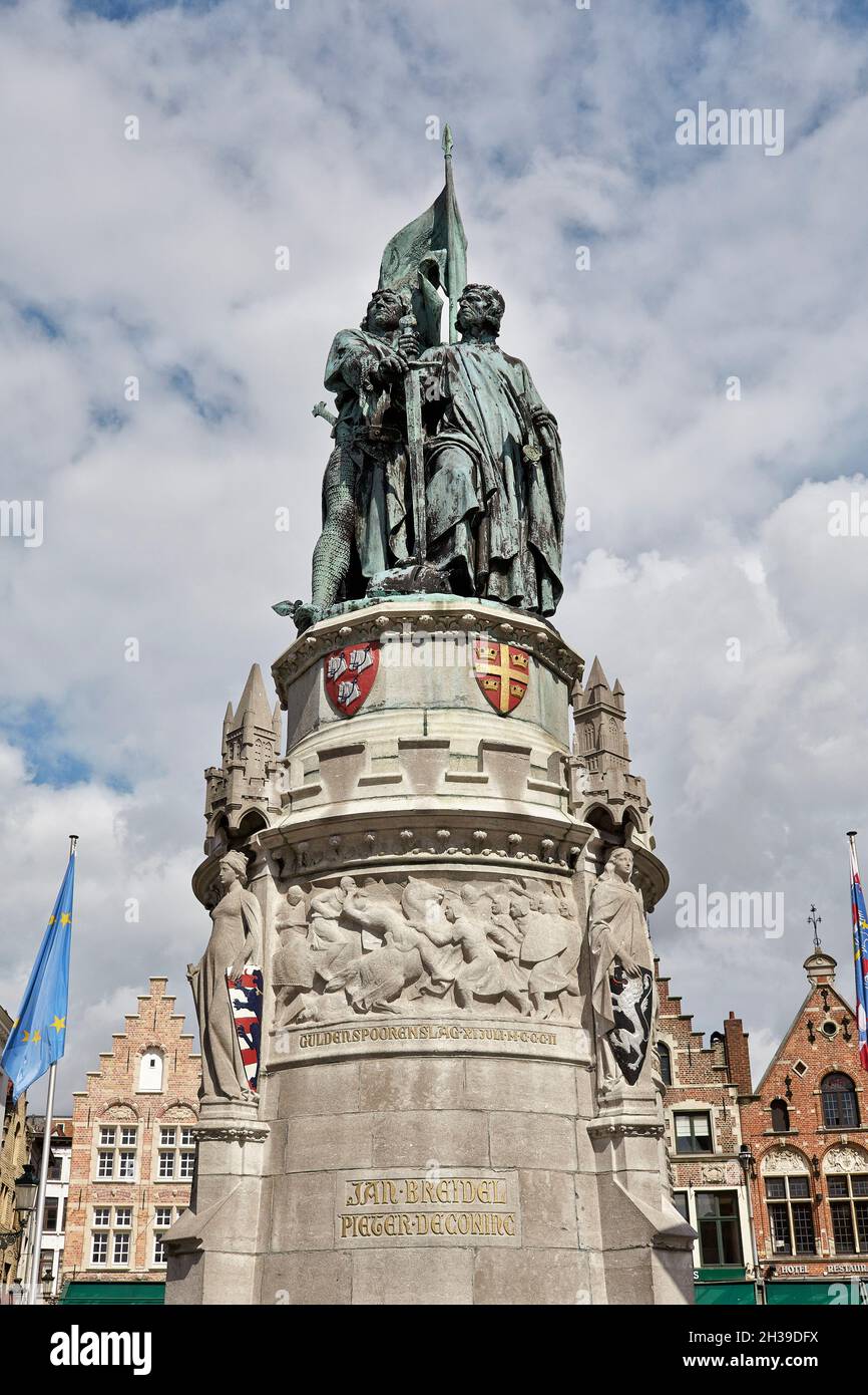 Monumento a Jan de Breydel y Pieter de Coninck. Markt. Brujas. Bélgica. Stock Photo