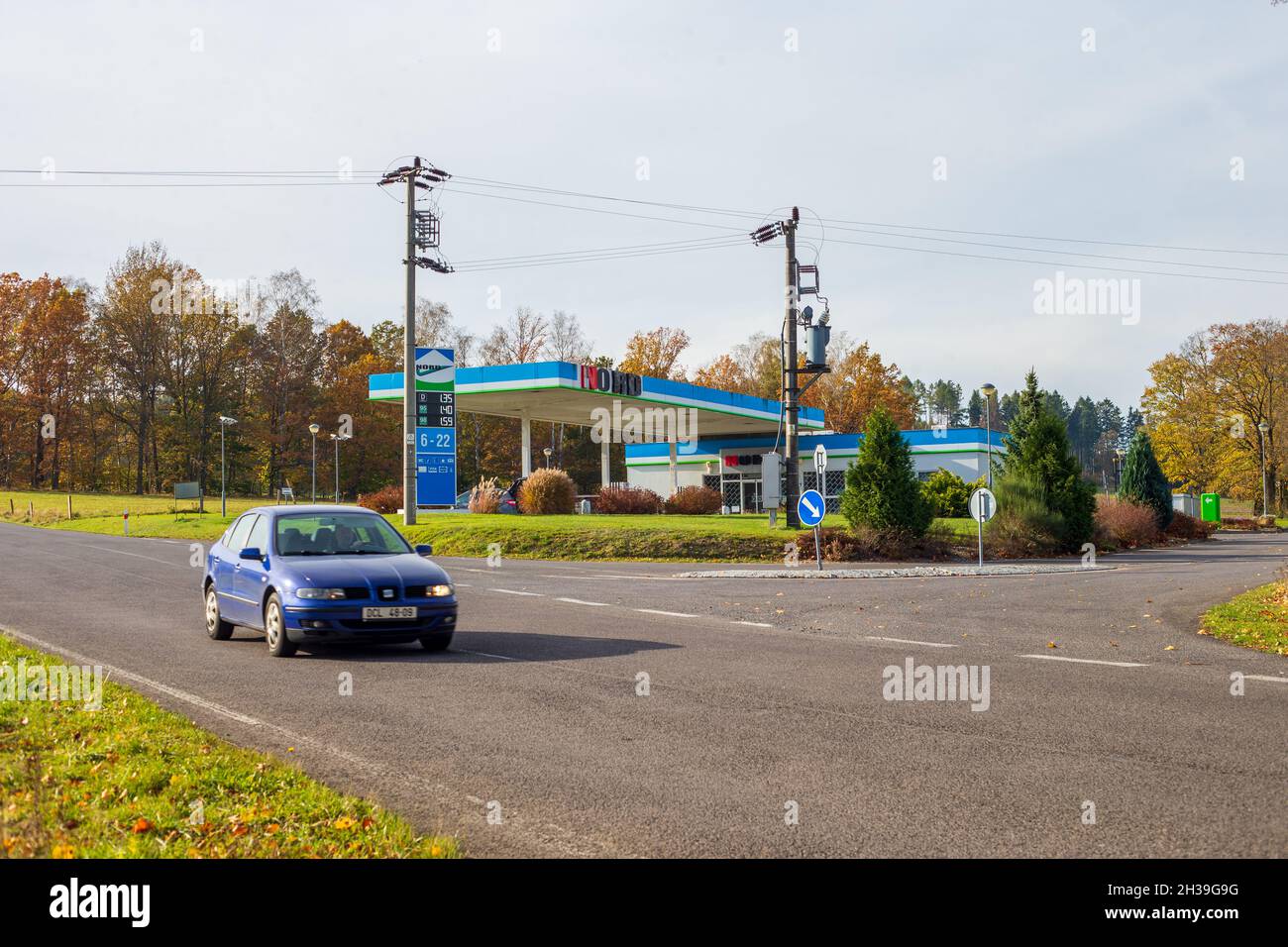 Vilemov, Czech Republic. 25th Oct, 2021. A car drives past the NORD filling station in the Czech town of Vilemov near the border with Germany. Energy prices have been one of the most important issues across Europe for a few days now. Credit: Daniel Schäfer/dpa-Zentralbild/dpa/Alamy Live News Stock Photo