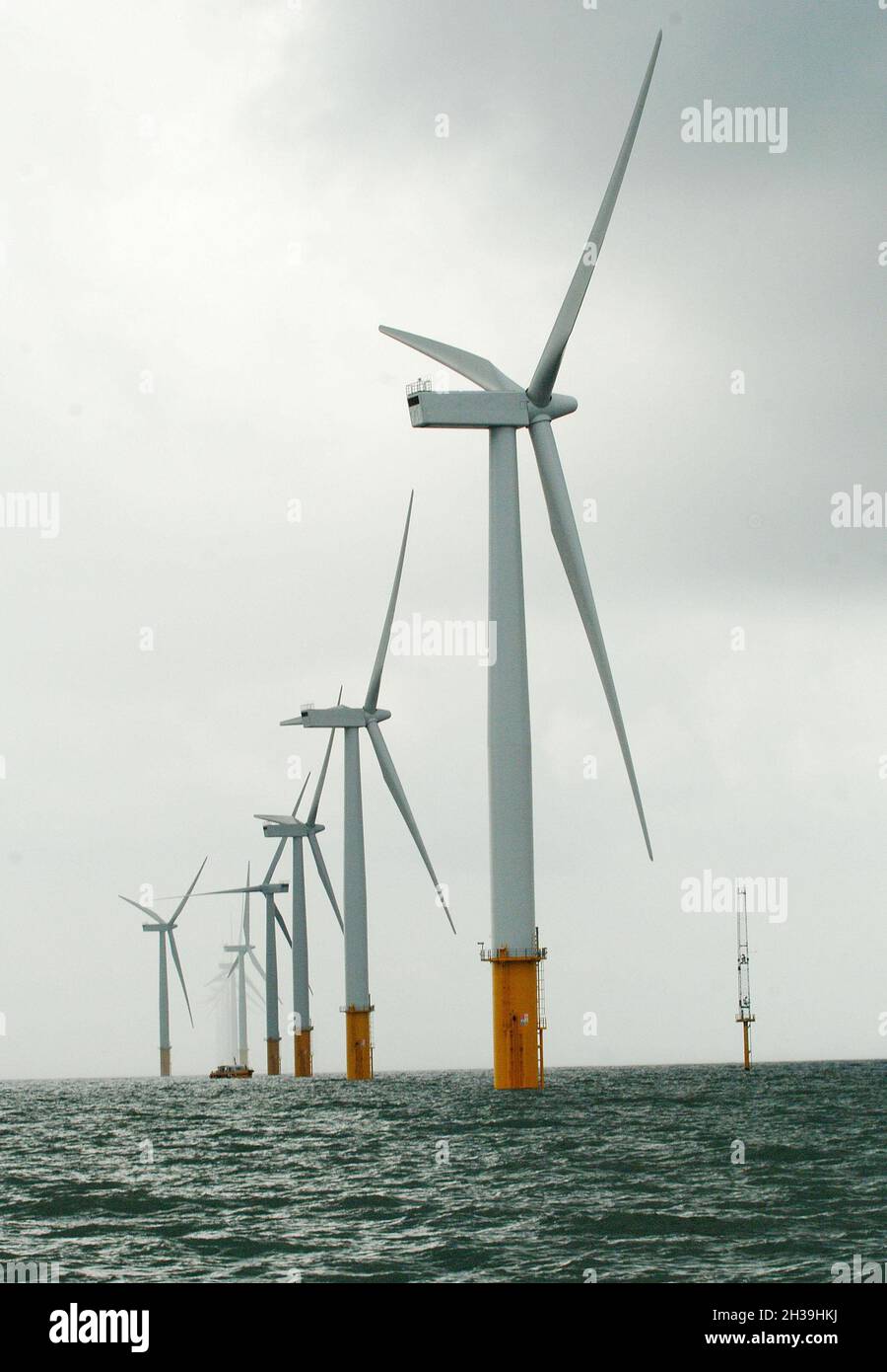 File photo dated 21/8/2008 of the Inner Dowsing offshore wind farm in the North Sea. Issue date: Wednesday October 27, 2021. Stock Photo