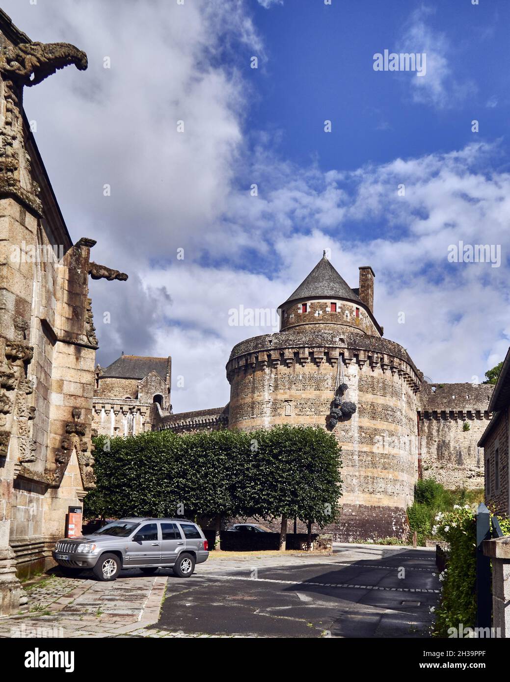 France, Fougeres.  The spiritual centre of the medieval quarter just below the castle of Fougeres is the church of St-Sulpice built in the 14th and 15 Stock Photo