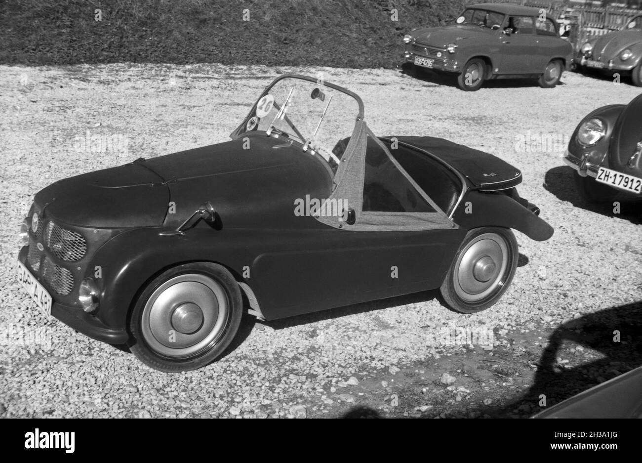 Ein Kleinschnittger F 125 Cabrio, Deutschland 1950er Jahre. A Kleinschnittger F 125 convertible, Germany 1950s. Stock Photo
