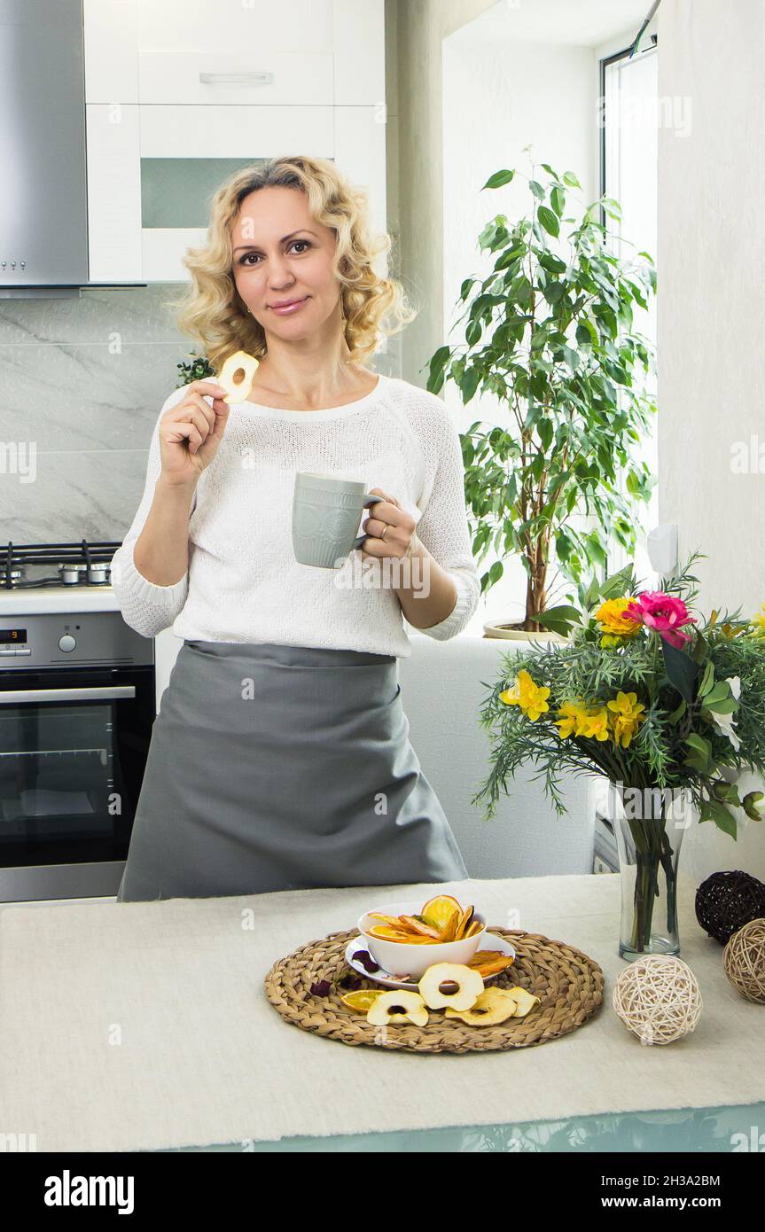 Apron kitchen hi-res stock photography and images - Alamy