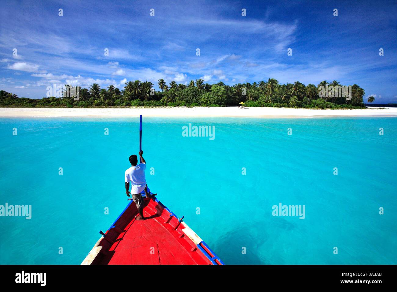 MALDIVE ARCHIPELAGO, DHAALU ATOLL, ARRIVING ON THE ISLAND CASTEWAY (SHIPWRECK) PRIVATE ISLAND WITH A JUST ONE LUXURY TENTED ACCOMMODATION (MANAGED BY Stock Photo