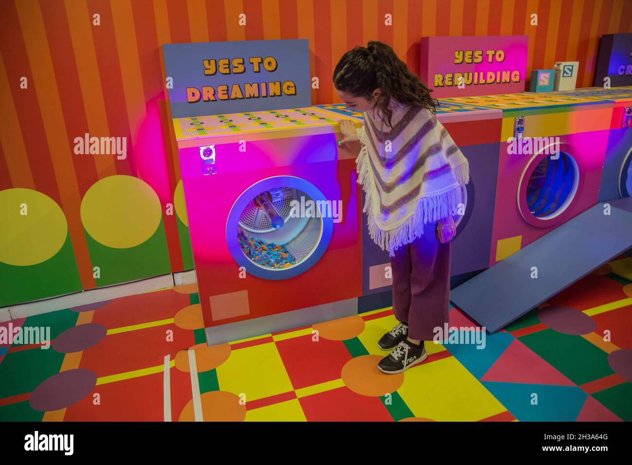 Local launderette hires stock photography and images Alamy