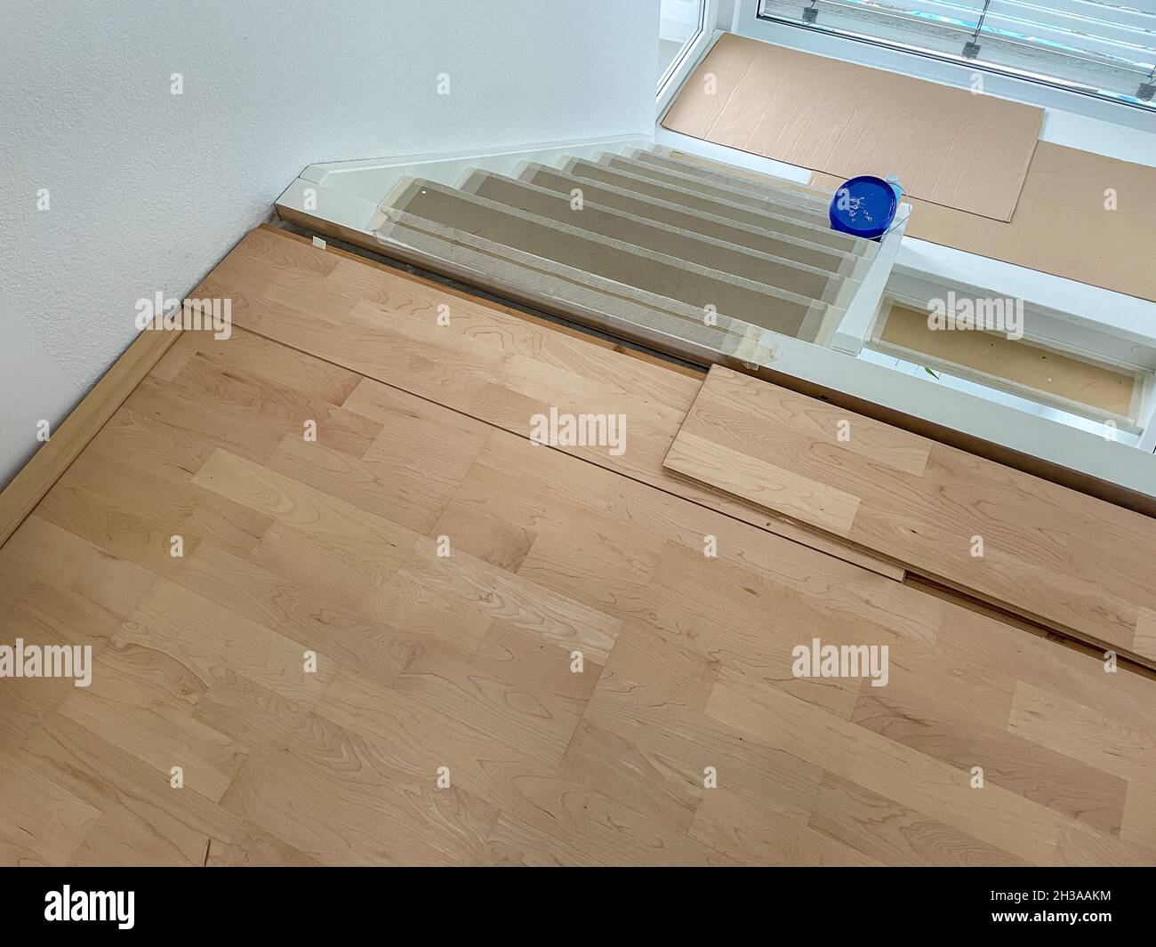 Fix laminate hi-res stock photography and images - Alamy