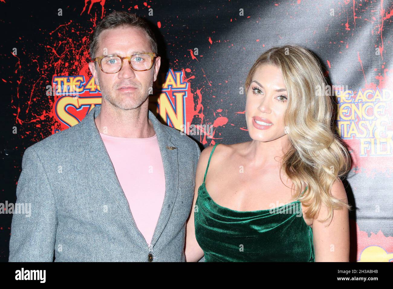 LOS ANGELES - OCT 26: Devon Sawa, Dawni Sahanovitch at the 46th Annual