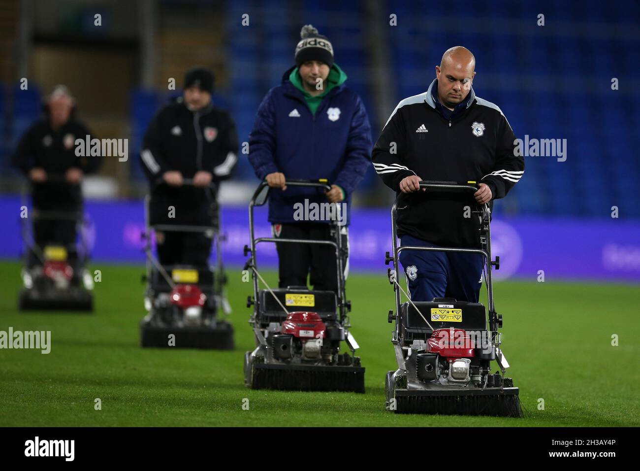 Cardiff city fc women hi-res stock photography and images - Alamy