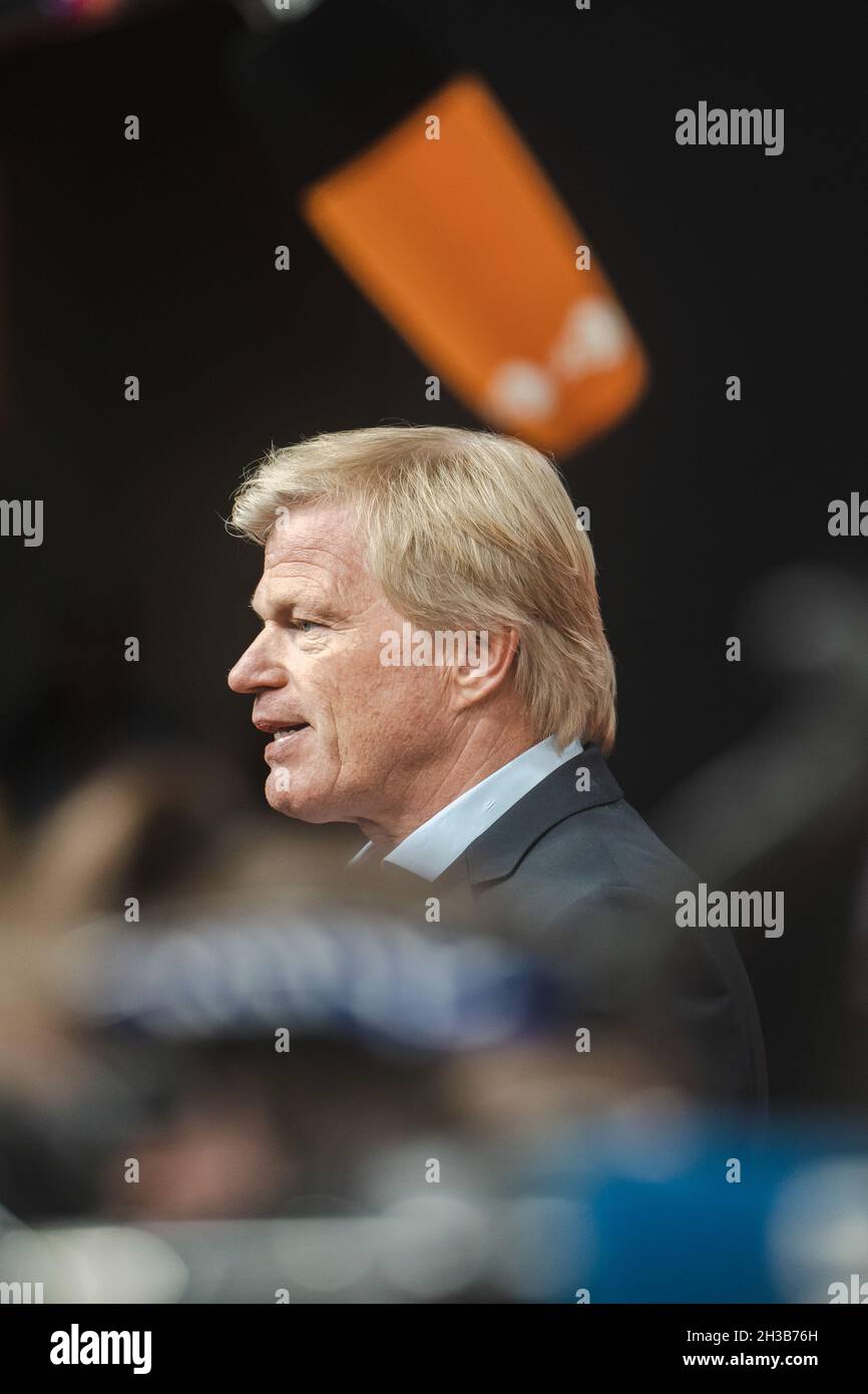 Page 2 - Oliver Kahn Goalkeeper Fc Munich High Resolution Stock Photography  and Images - Alamy