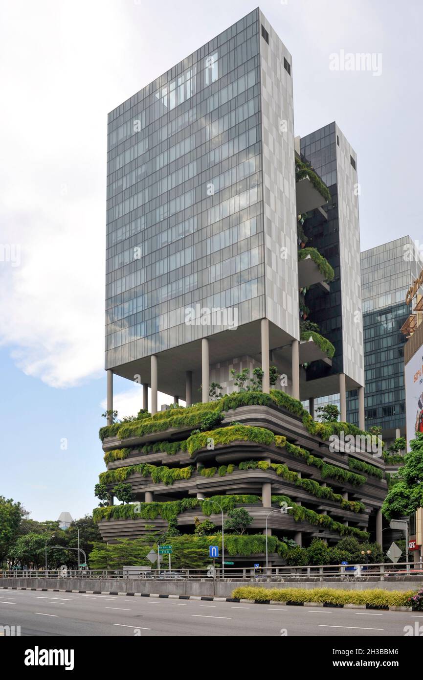Singapore vertical gardens Stock Photo Alamy