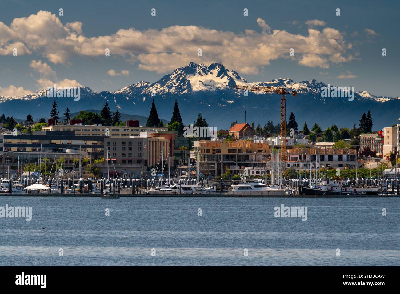 Bremerton Washington Waterfront With Olympic Mountain View Stock Photo Alamy