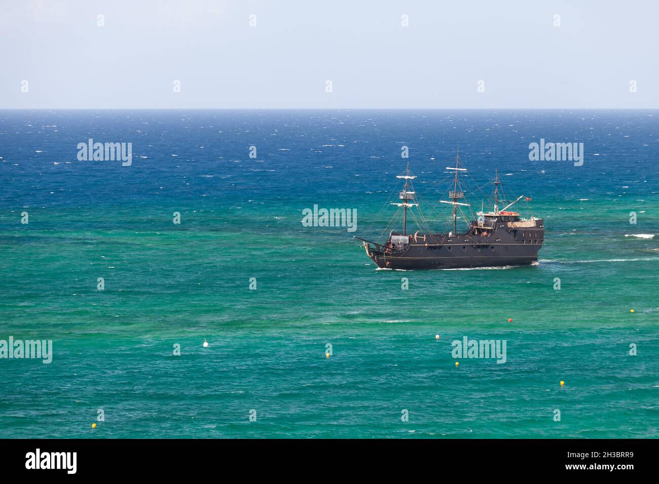 Tourist pirate ship hi-res stock photography and images - Alamy