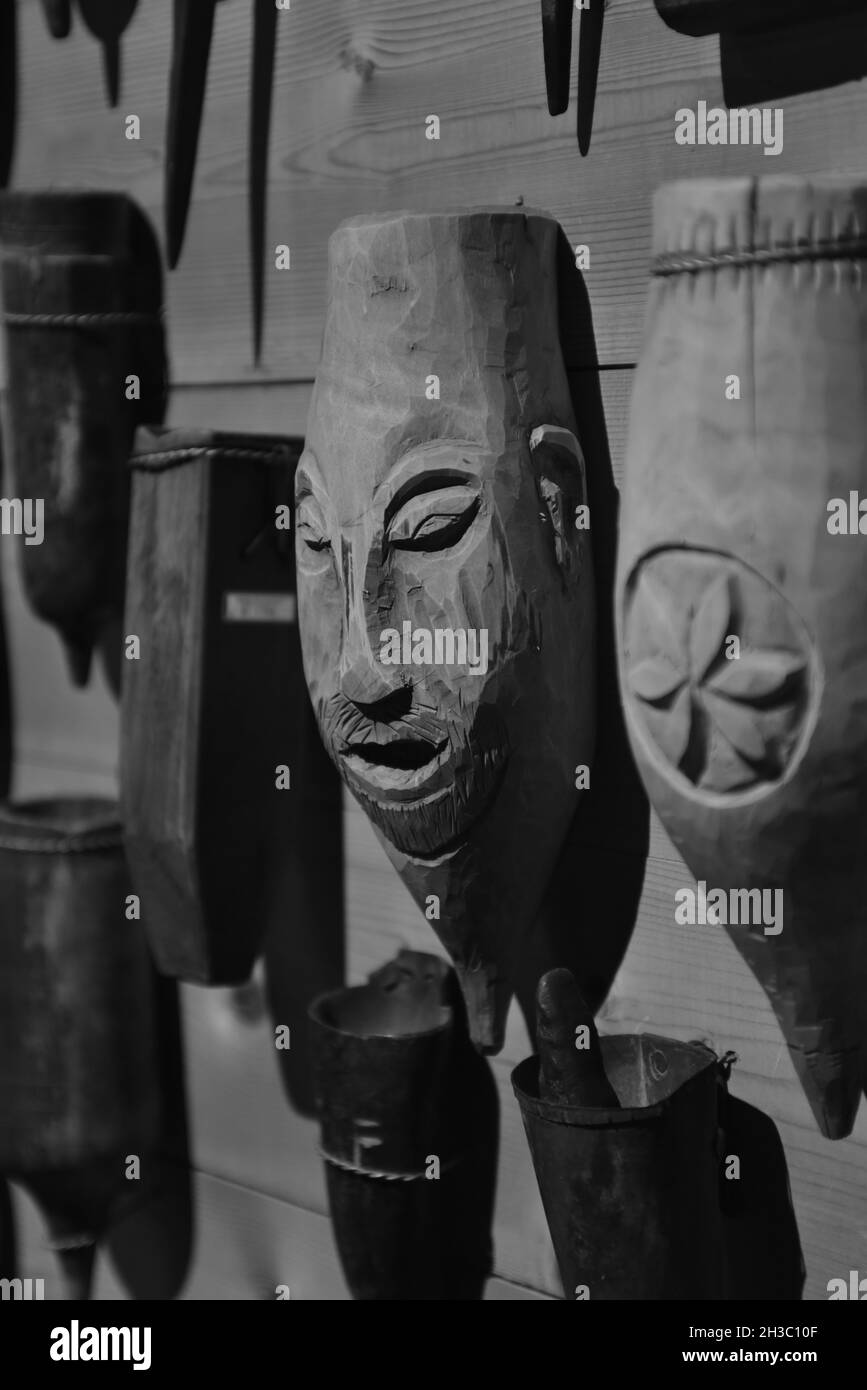 African masks on wall hi-res stock photography and images - Alamy