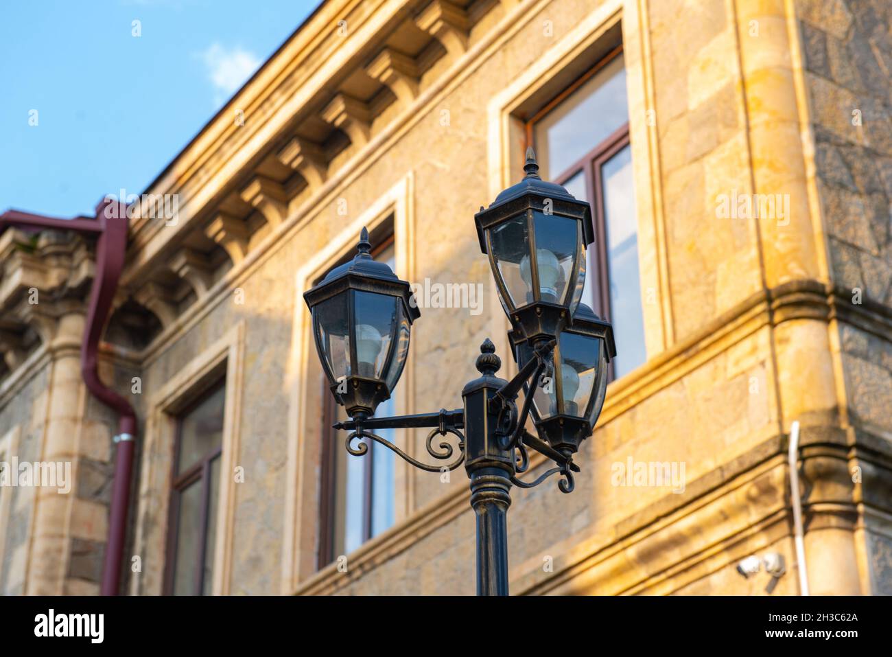 Antique vintage lanterns hi-res stock photography and images - Alamy