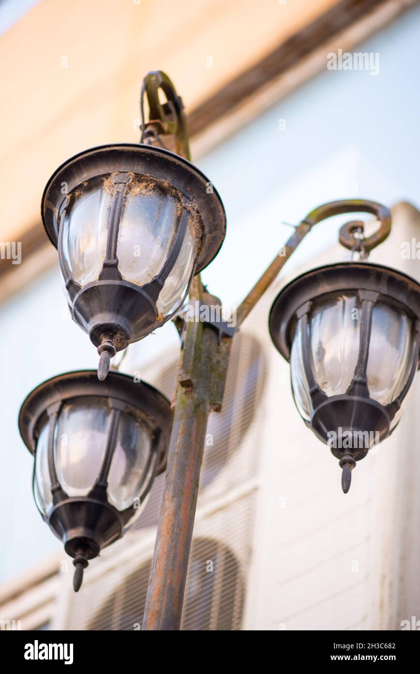 Antique street lanterns hi-res stock photography and images - Alamy