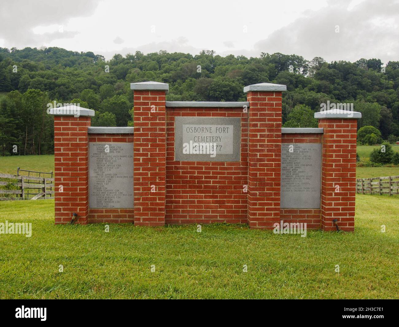 An old cemetery named Osborne Fort Cemetery in Bridle Creek, Virginia, USA 2021 © Katharine Andriotis Stock Photo