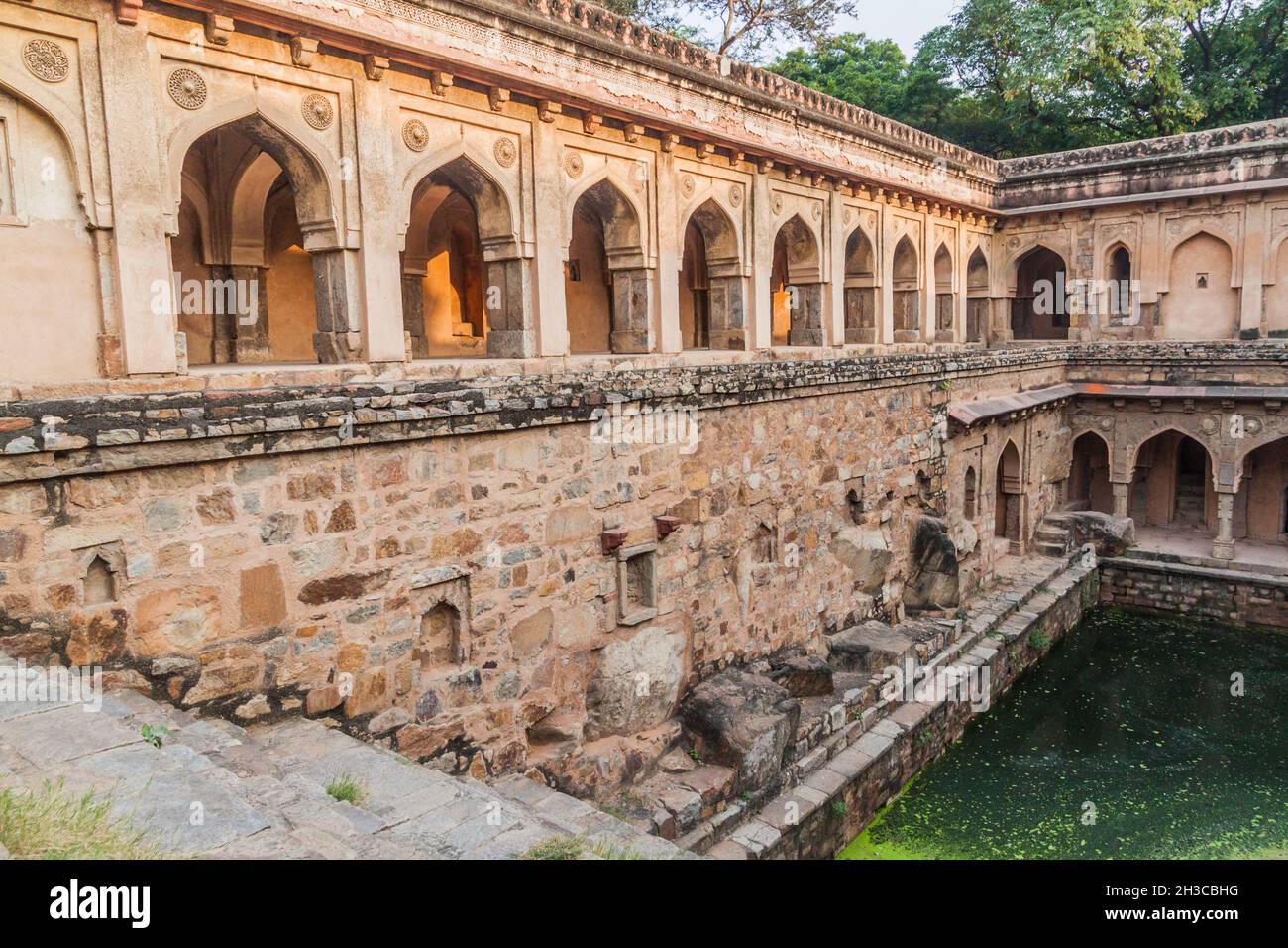 Rajon Ki Baoli step well in the Mehrauli Archaeological Park in Delhi ...