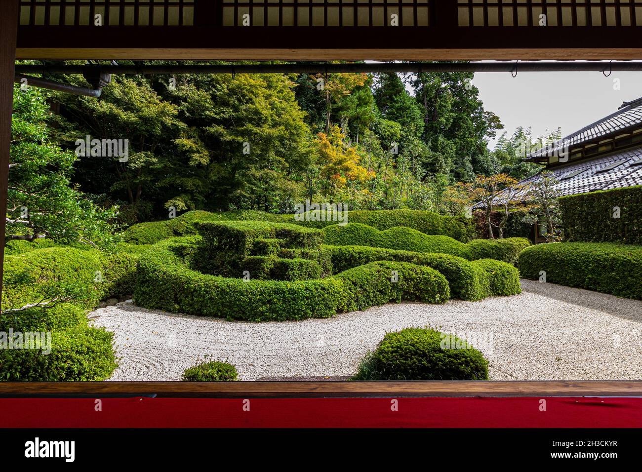 Daichiji Garden - It is said that the beginning of the temple the area was formed by Gyoki.  The name of the temple is also derived from Shinji-no-Ike Stock Photo