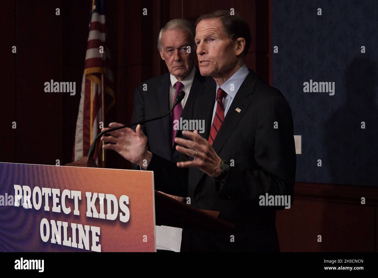 October 27, 2021, Washington, Distric of Columbia, USA: US Senator RICHARD BLUMENTHAL(D-CT) speaks on Social Media effects during a press conference about Online Privacy Protection Act, today on October 27, 2021 at SVC/Capitol Hill in Washington DC, USA. (Credit Image: © Lenin Nolly/ZUMA Press Wire) Stock Photo