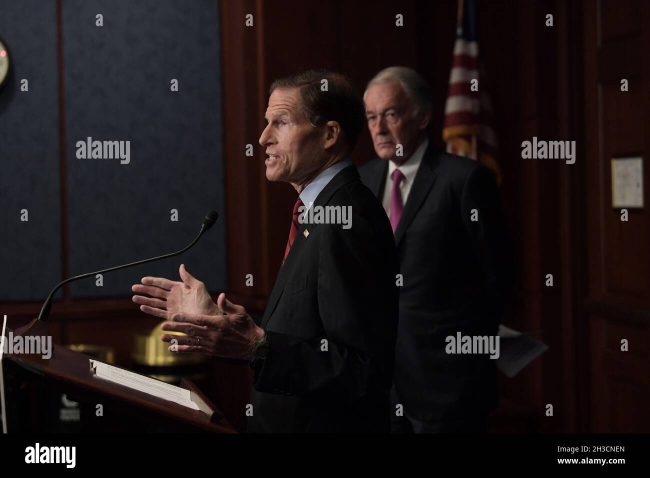 October 27, 2021, Washington, Distric of Columbia, USA: US Senator RICHARD BLUMENTHAL(D-CT) speaks on Social Media effects during a press conference about Online Privacy Protection Act, today on October 27, 2021 at SVC/Capitol Hill in Washington DC, USA. (Credit Image: © Lenin Nolly/ZUMA Press Wire) Stock Photo