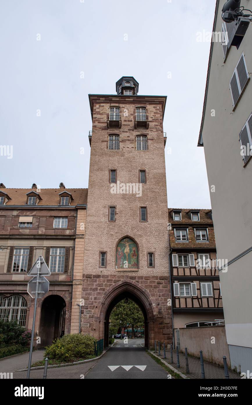 Historic building of the Strasbourg city hospital Stock Photo Alamy