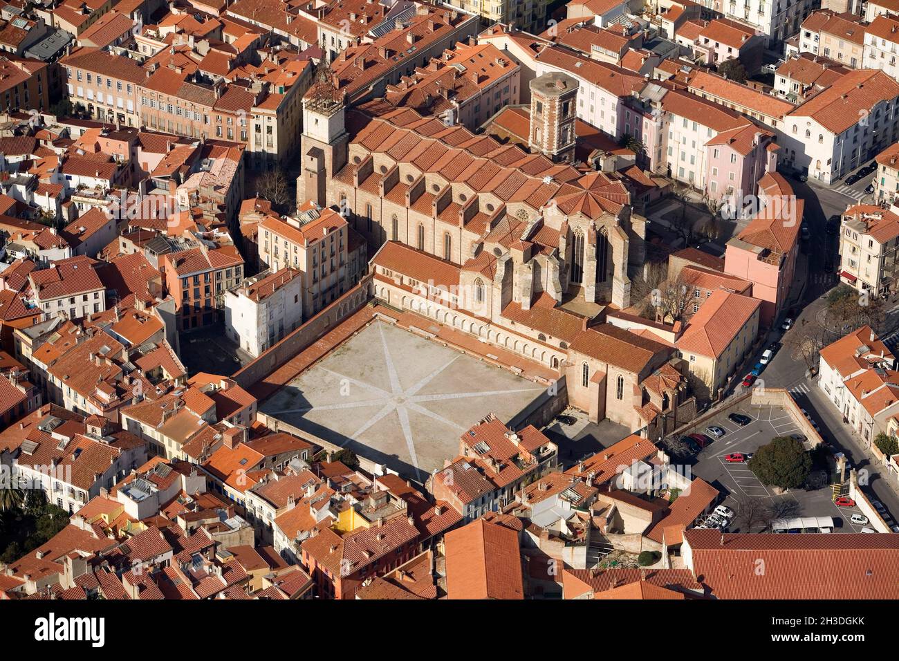 FRANCE; PYRENEES-ORIENTALES (66) AERIAL VIEW OF PERPIGNAN. THE CAMPO SANTO  OLD CEMETERY AND SAINT-JEAN CATHEDRAL Stock Photo - Alamy