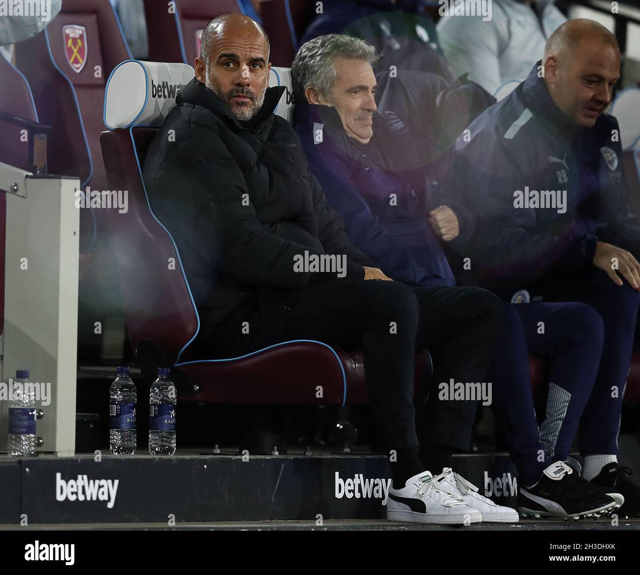 London, England, 27th October 2021. Josep Guardiola, Manager of Manchester City during the Carabao Cup match at the London Stadium, London. Picture credit should read: Paul Terry / Sportimage Stock Photo
