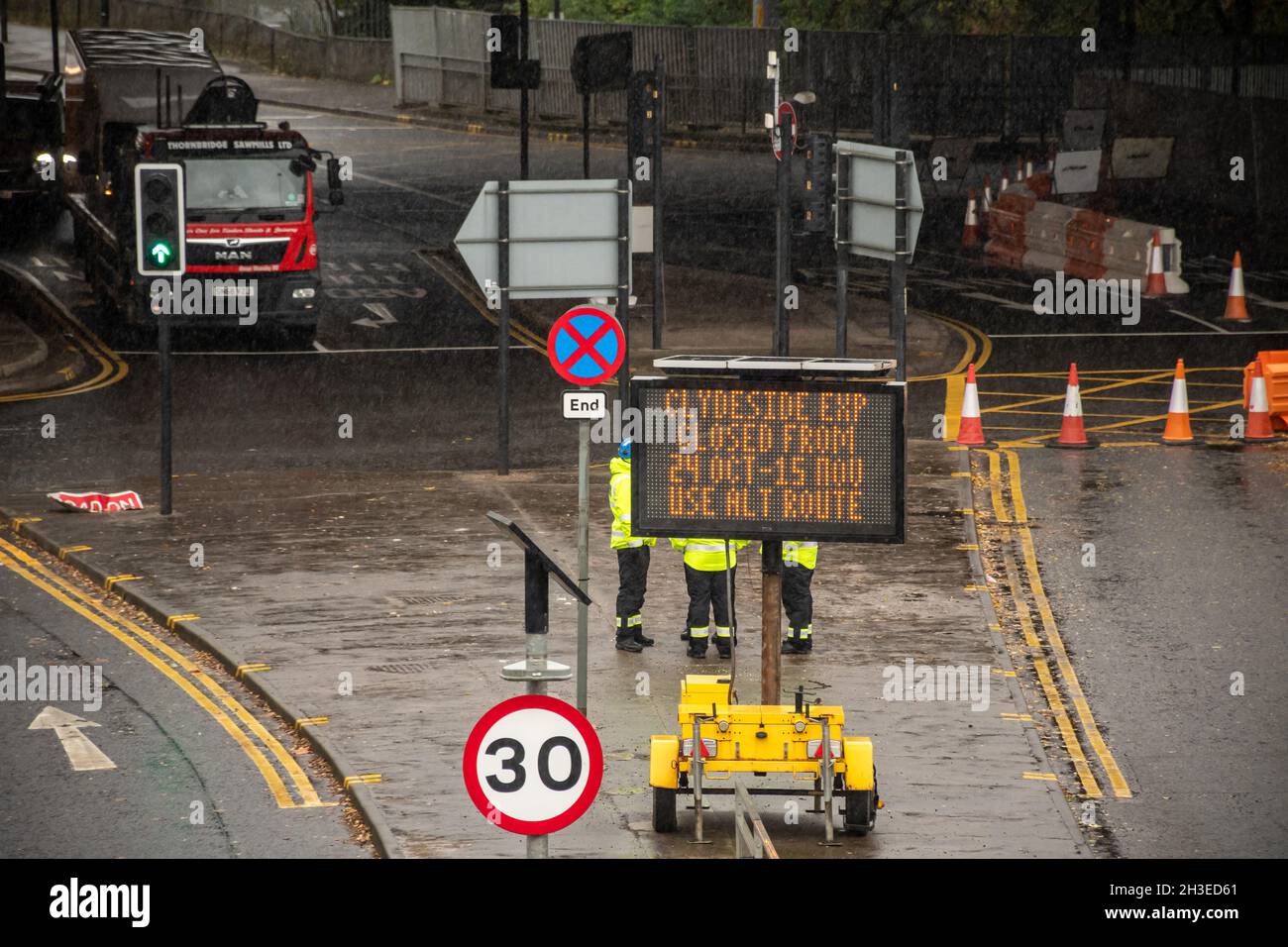 COP26: An electronic road sign at the Clydeside Expressway, a key route ...