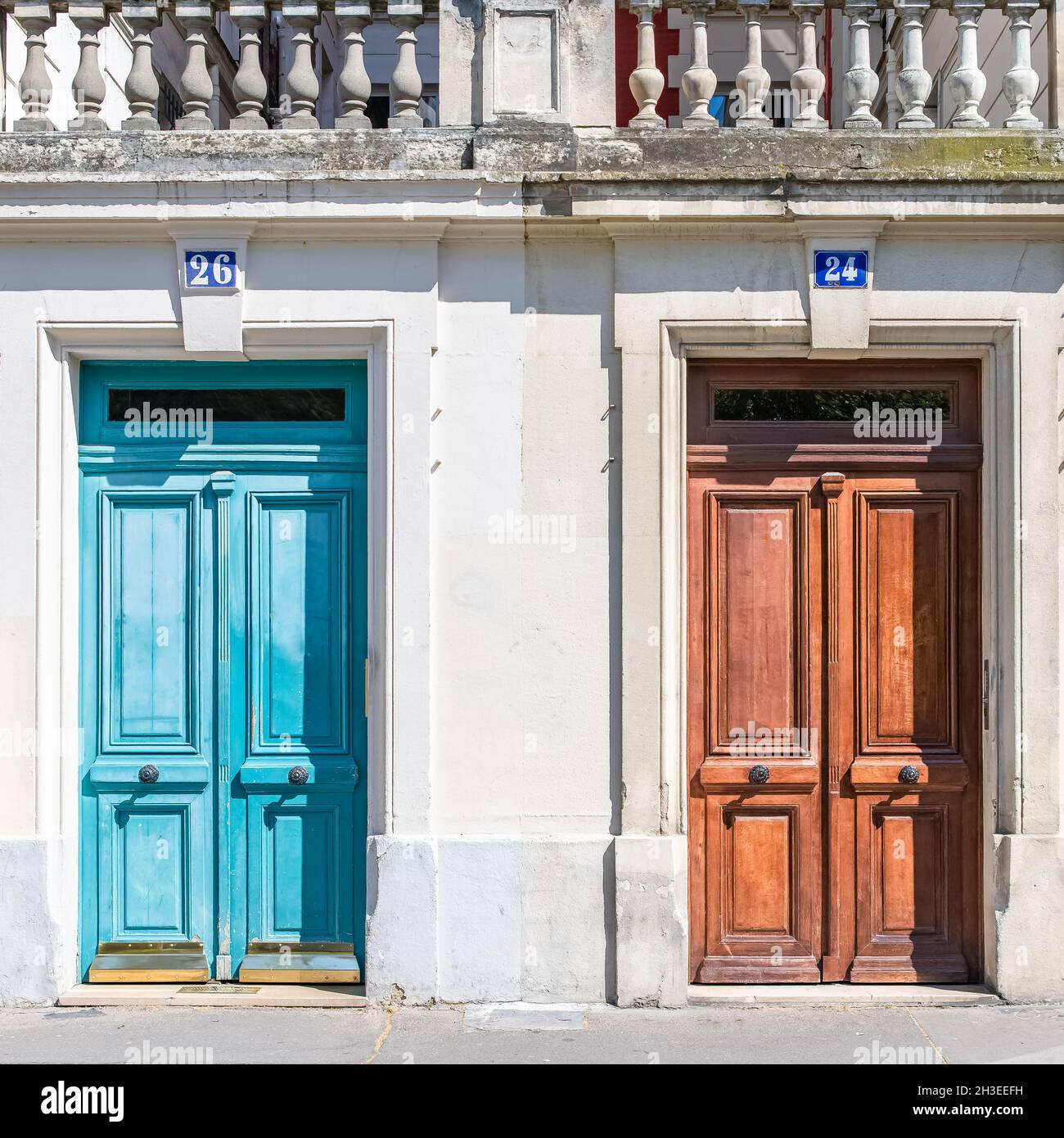 Paris, two ancient wooden doors Stock Photo - Alamy