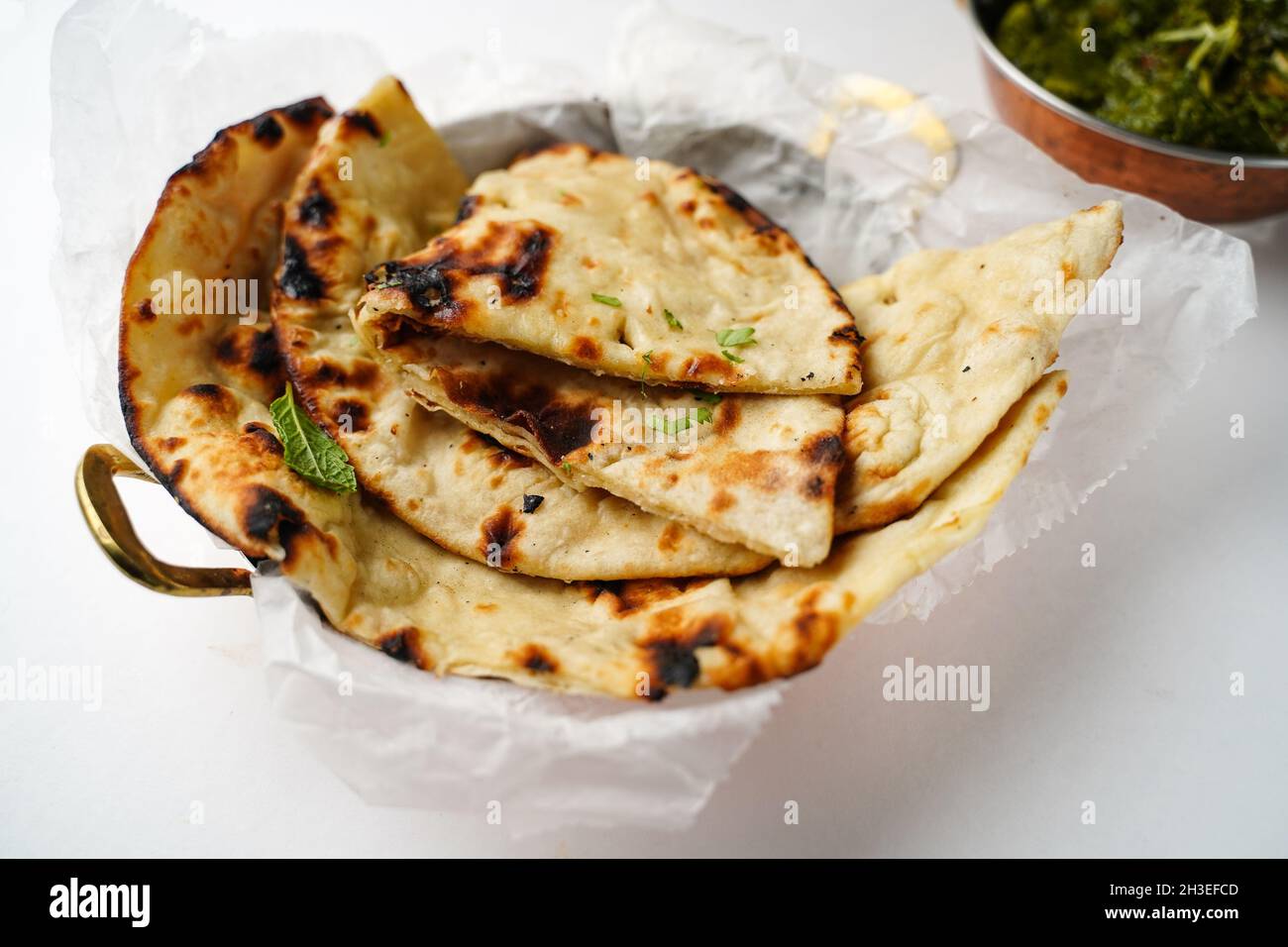 Tandoori roti hi-res stock photography and images - Alamy