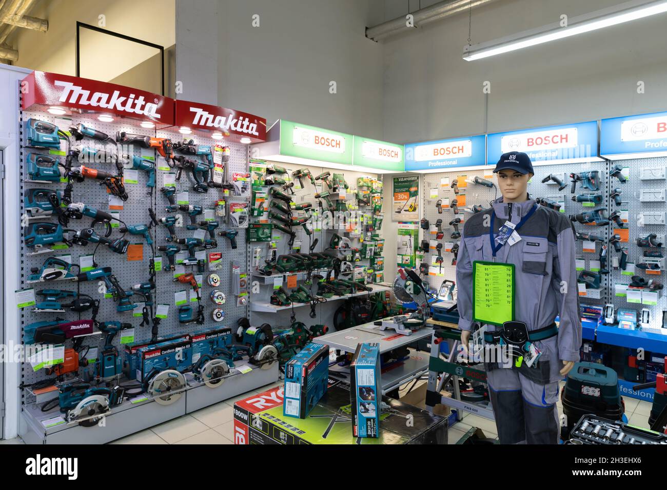 Minsk, Belarus - OCTOBER 27, 2021: construction home tools shop, battery technology Stock Photo