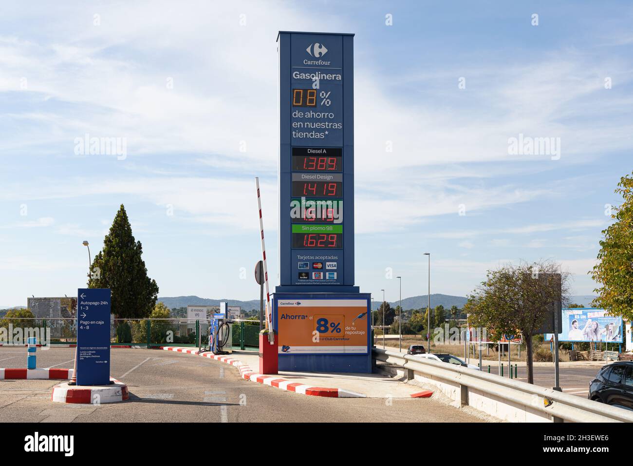 LA ELIANA, SPAIN OCTOBER 27, 2021 Carrefour is a French multinational retail corporation. Gas