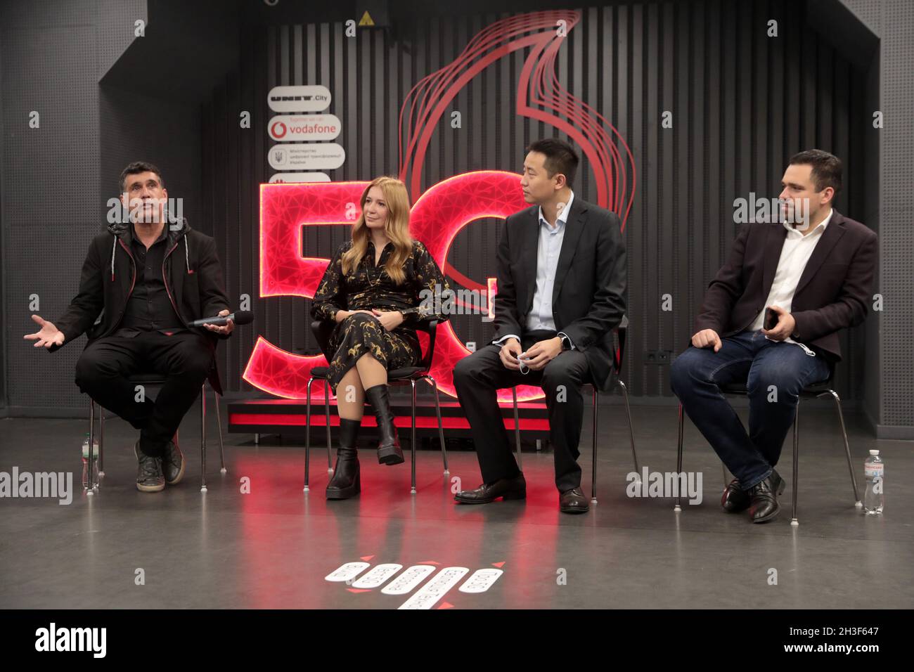 Ozlarini sorish transseksuallar porno video