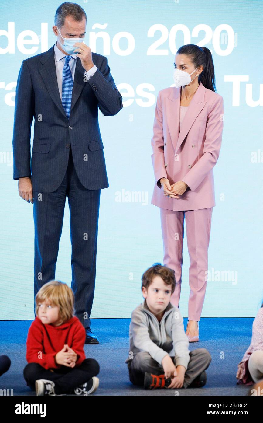 Tui Spain 28th Oct 21 28 10 21 Tuy Queen Letizia And King Felipe Visited The Mestra Clara Torres Rural School Winner Of The Princess Of Girona Foundation School Of The Year Award