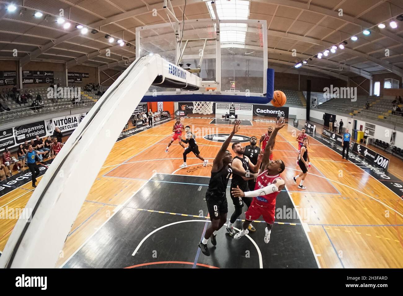 Guimarães, 10/28/2021 - Vitoria SC received this afternoon the Immortal, at  the Vimaranense Unit Pavilion, in a game counting for the 5th round of the  Betclic League 2021/2022. Manjate; Smith;Sotta (Gonçalo Delgado/Global