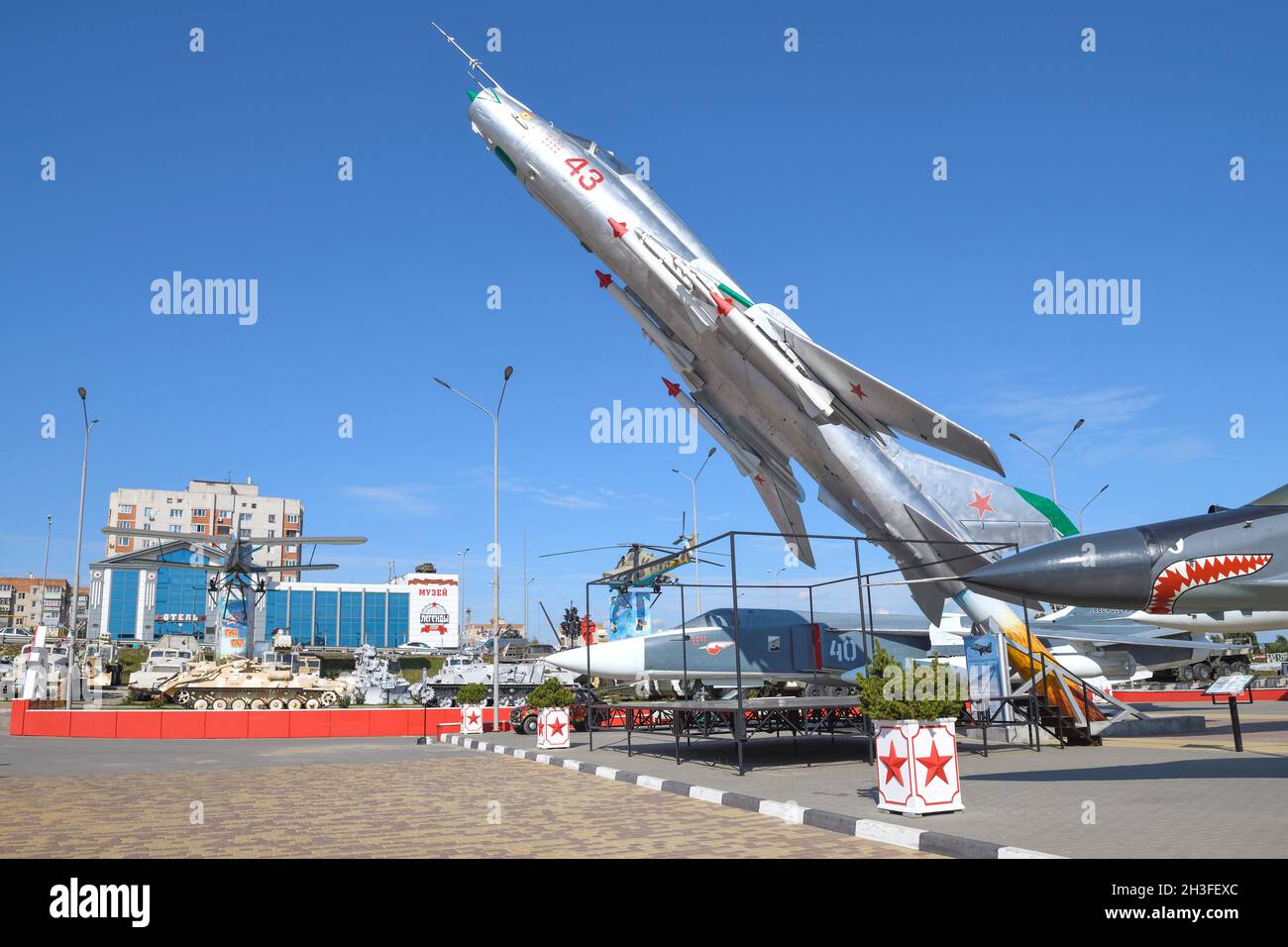 KAMENSK-SHAKHTINSKY, RUSSIA - OCTOBER 04, 2021: Su-17- soviet fighter-bomber in the Patriot Park exposure on a sunny day Stock Photo