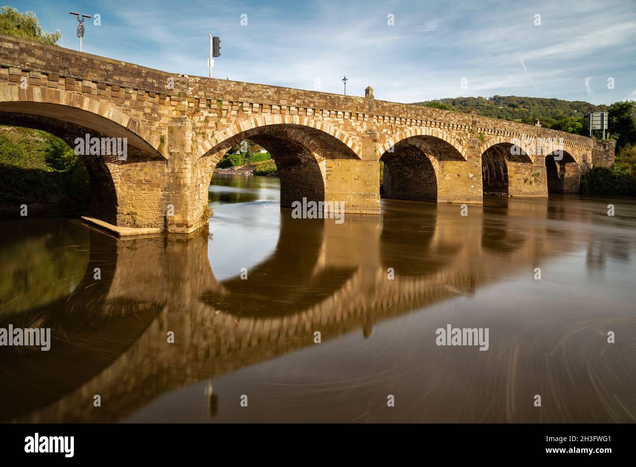 Wye Bridge, Monmouth, crossing the River Wye in Monmouthshire. Built 1615-1617. A Grade 2 listed building. Stock Photo