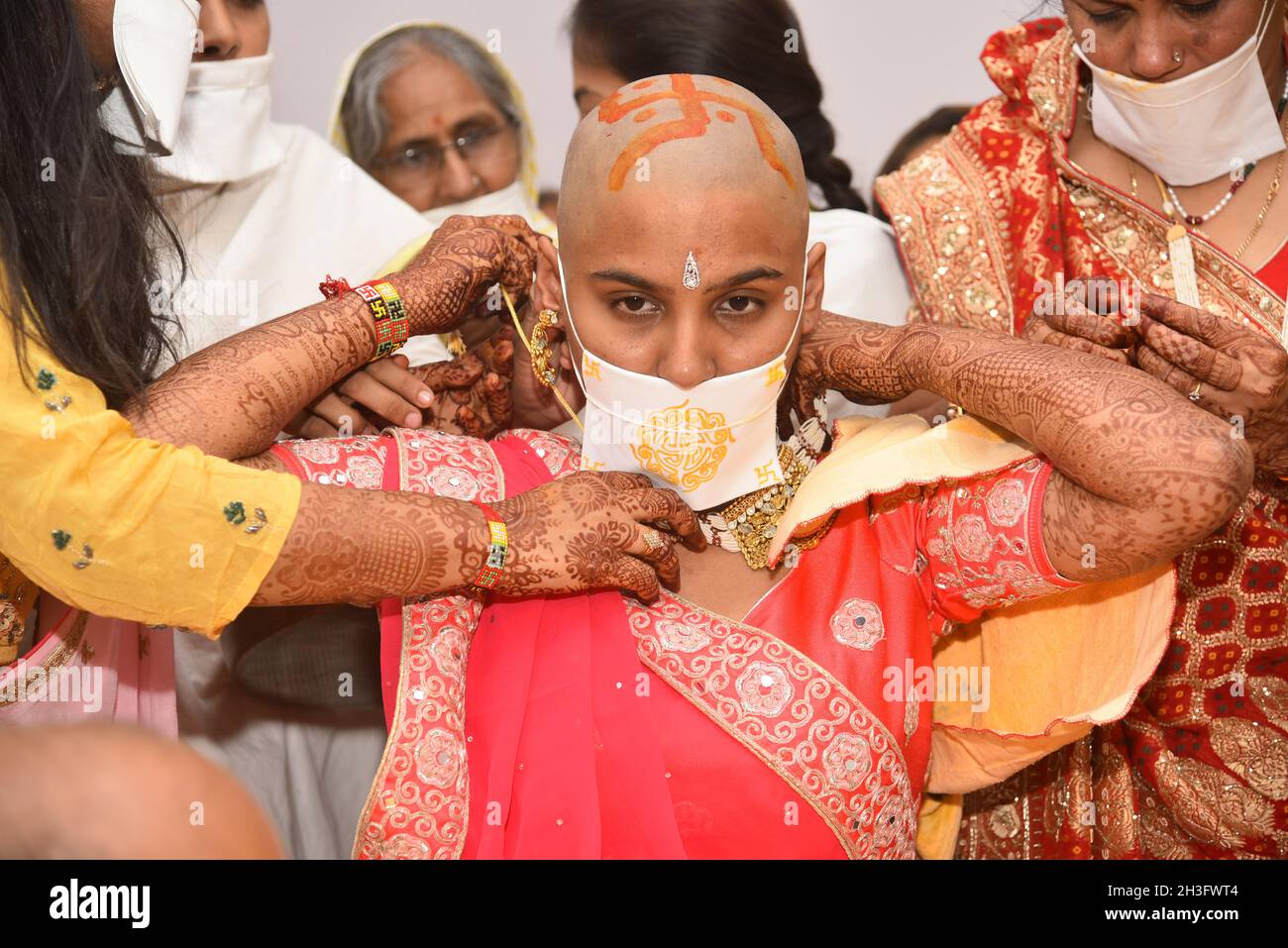 Hair removing ceremony india hires stock photography and images Alamy