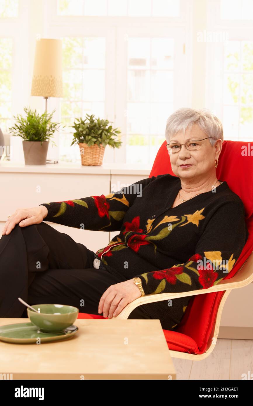 Woman sitting old photo hi-res stock photography and images - Alamy
