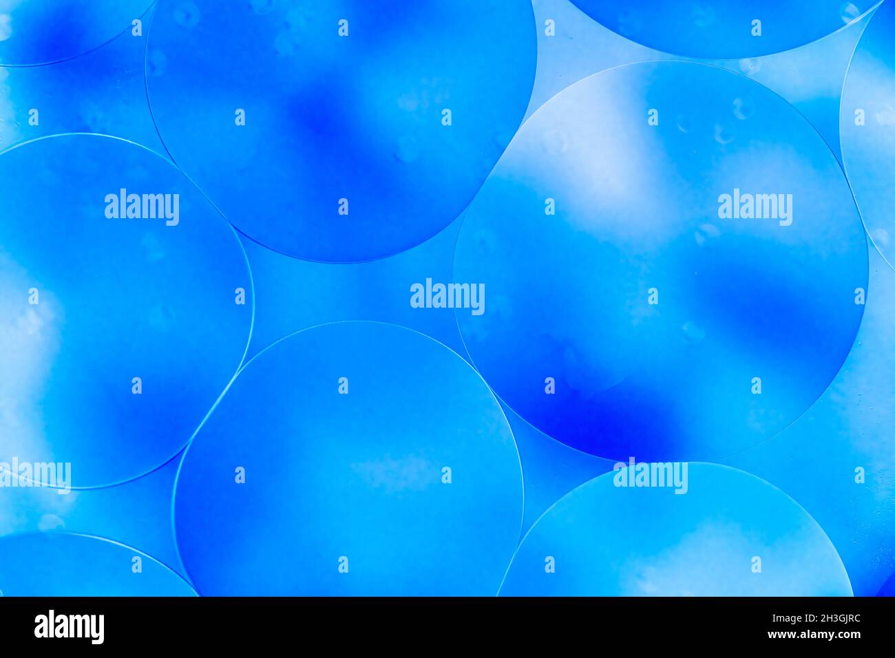 Oil pattern in water hi-res stock photography and images - Alamy
