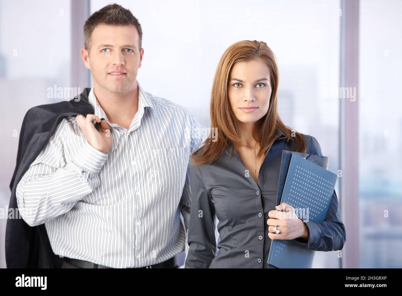 Portrait two attractive people hi-res stock photography and images - Alamy