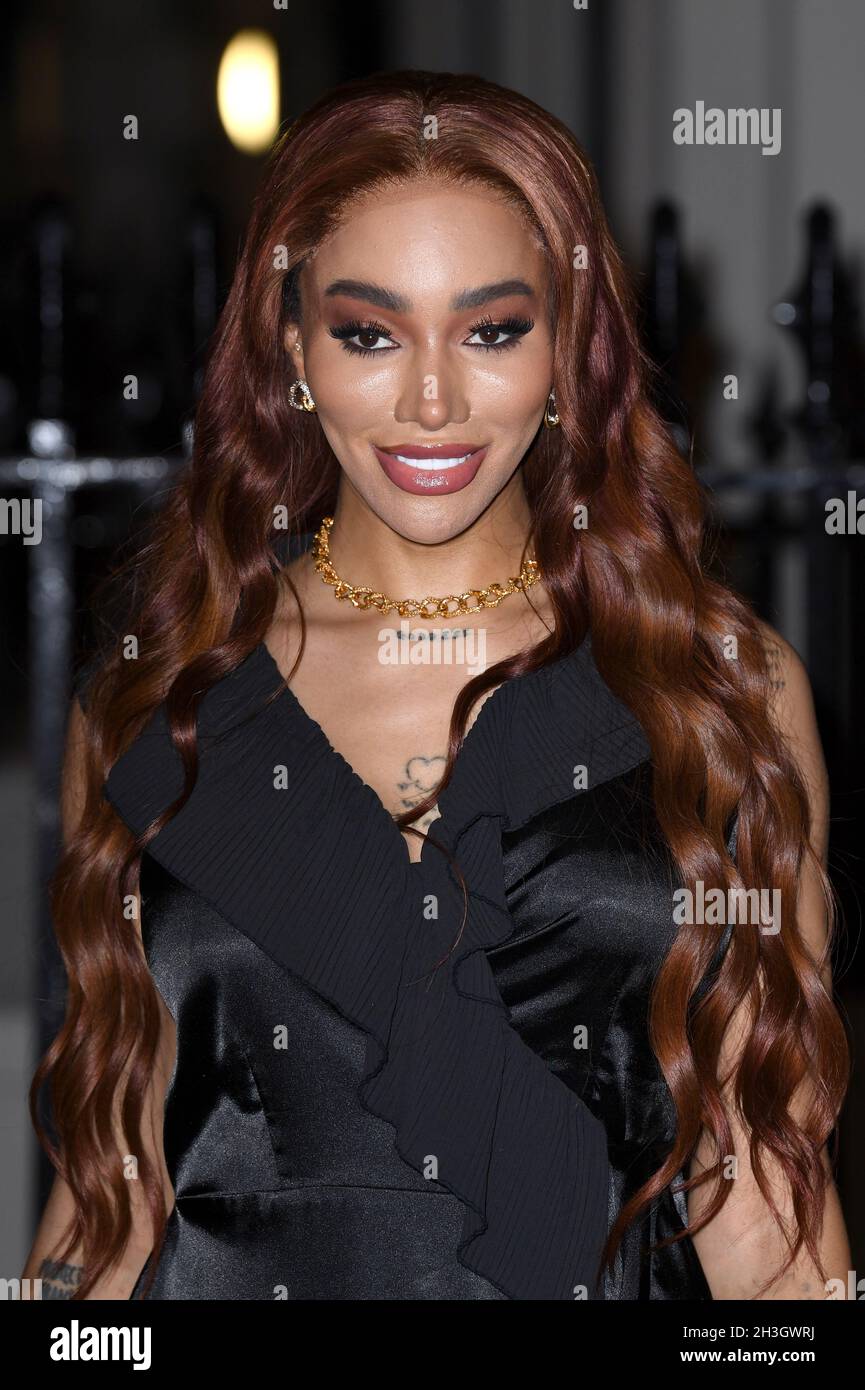 Munroe bergdorf portrait hi-res stock photography and images - Alamy