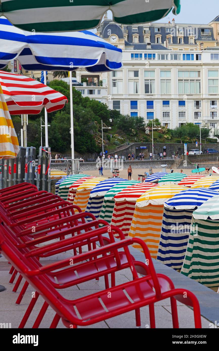 Biarritz surf umbrella hi-res stock photography and images - Alamy