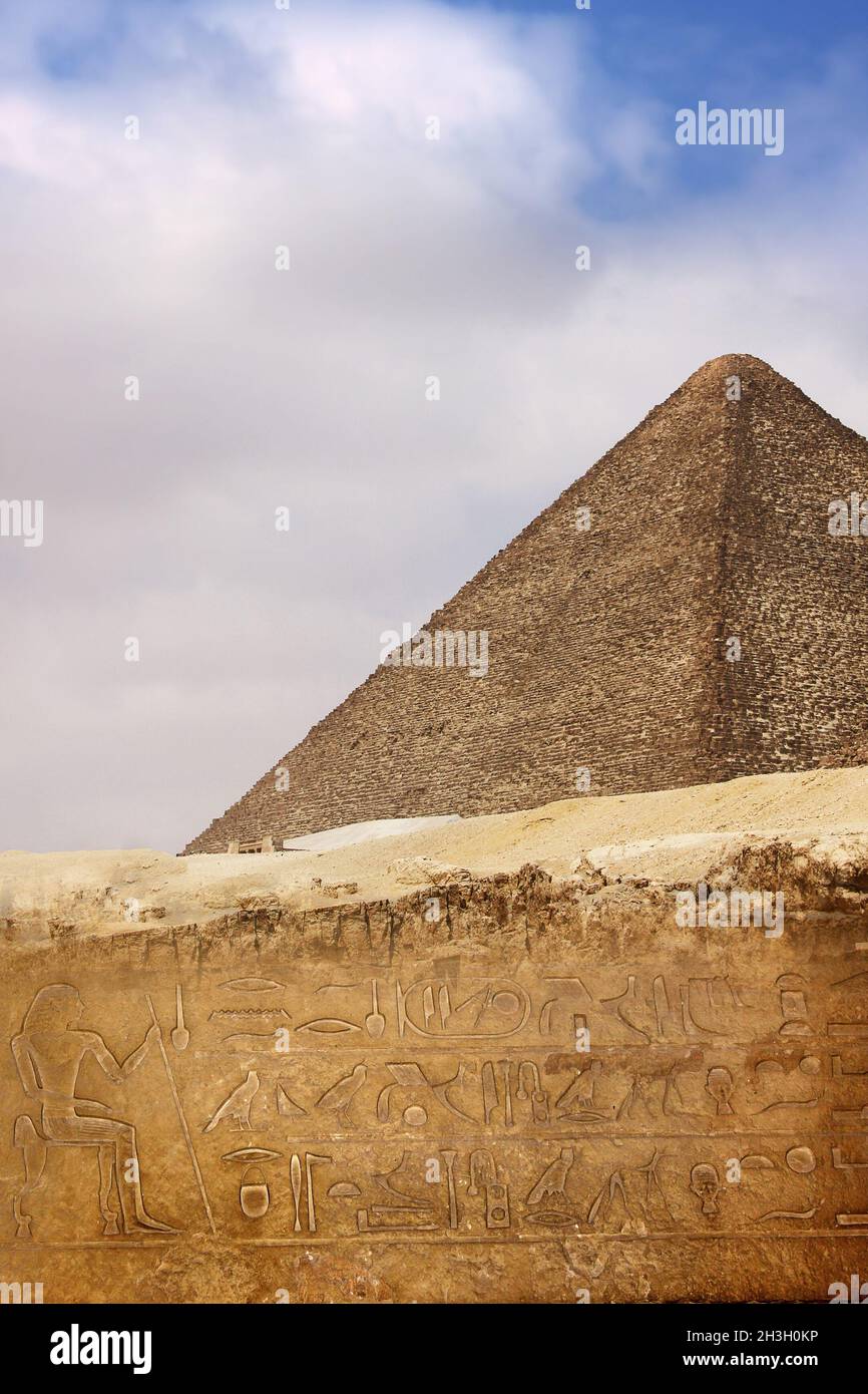 Sphinx and the Great Pyramid Stock Photo - Alamy