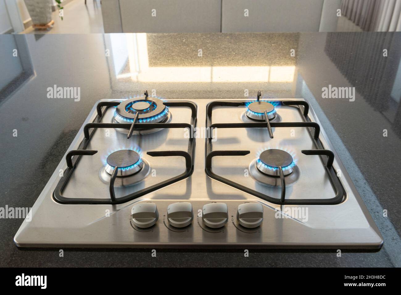 Electric stovetop hi-res stock photography and images - Alamy