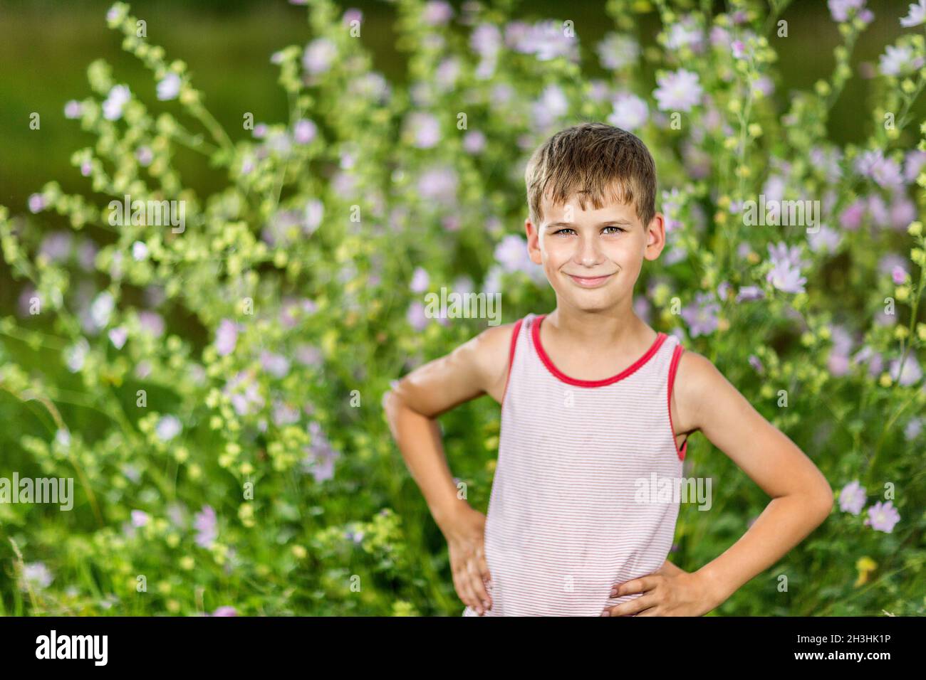 Closeup of cute young teen boy smiling Stock Photo - Alamy
