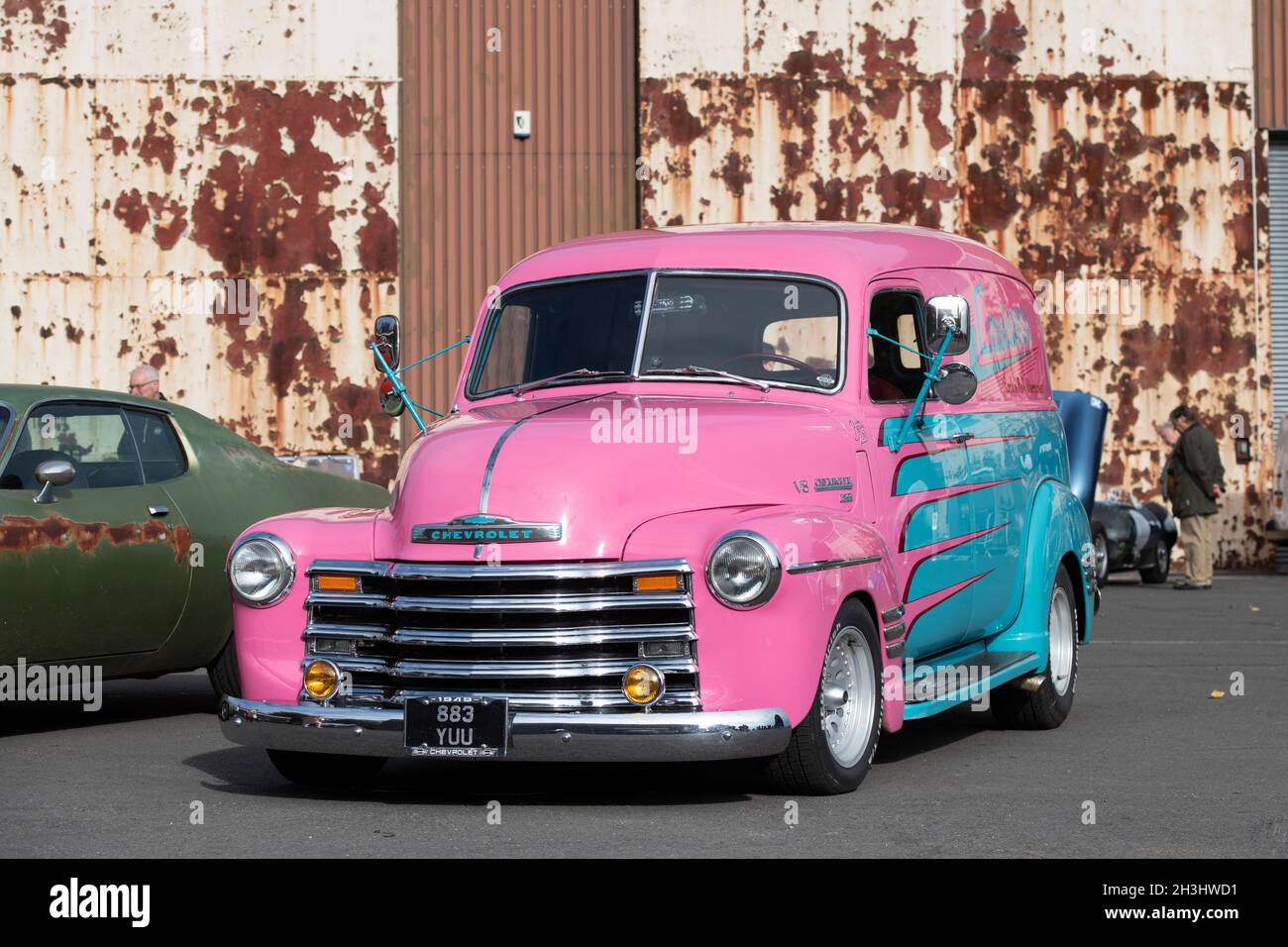 1950's Straw Holder - Chevy Pink