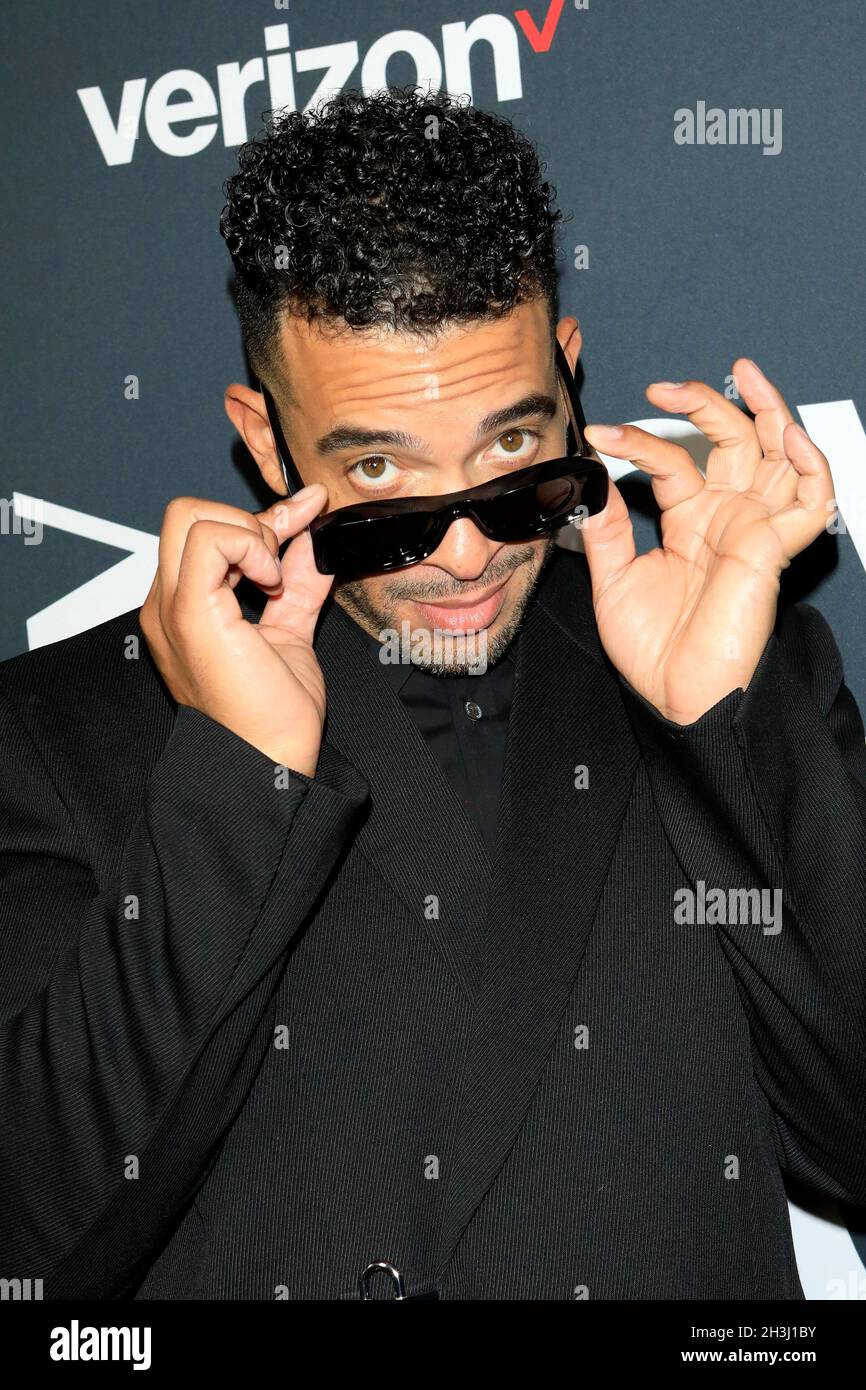 LOS ANGELES - OCT 23: Jason Lee at 2021 Ebony Power 100 at the Beverly ...