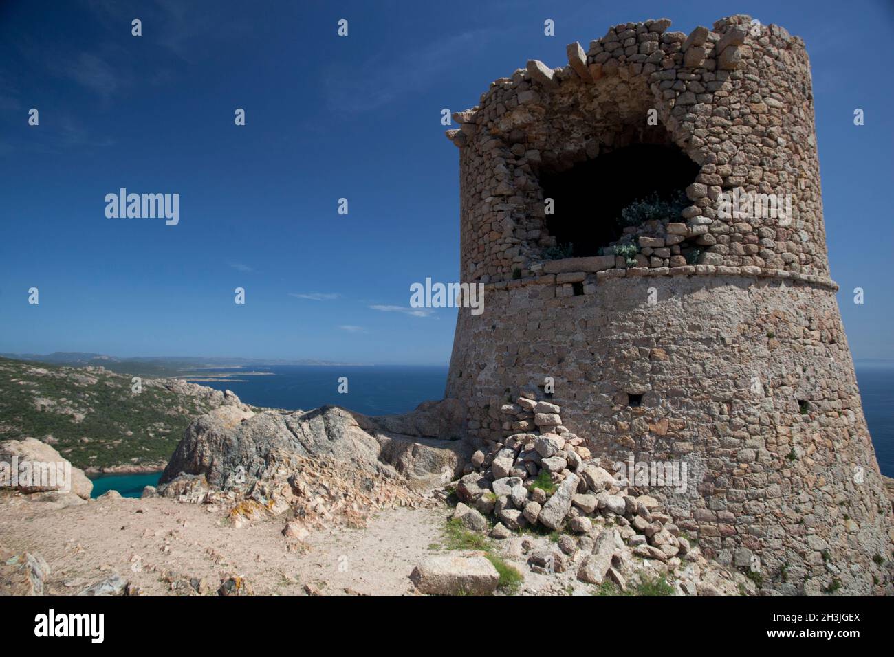 FRANCE (2A). CORSICA, CORSE DU SUD, SOUTHERN CORSICA. ROCCAPINA, ITS BEACH AND ITS TOWER Stock Photo