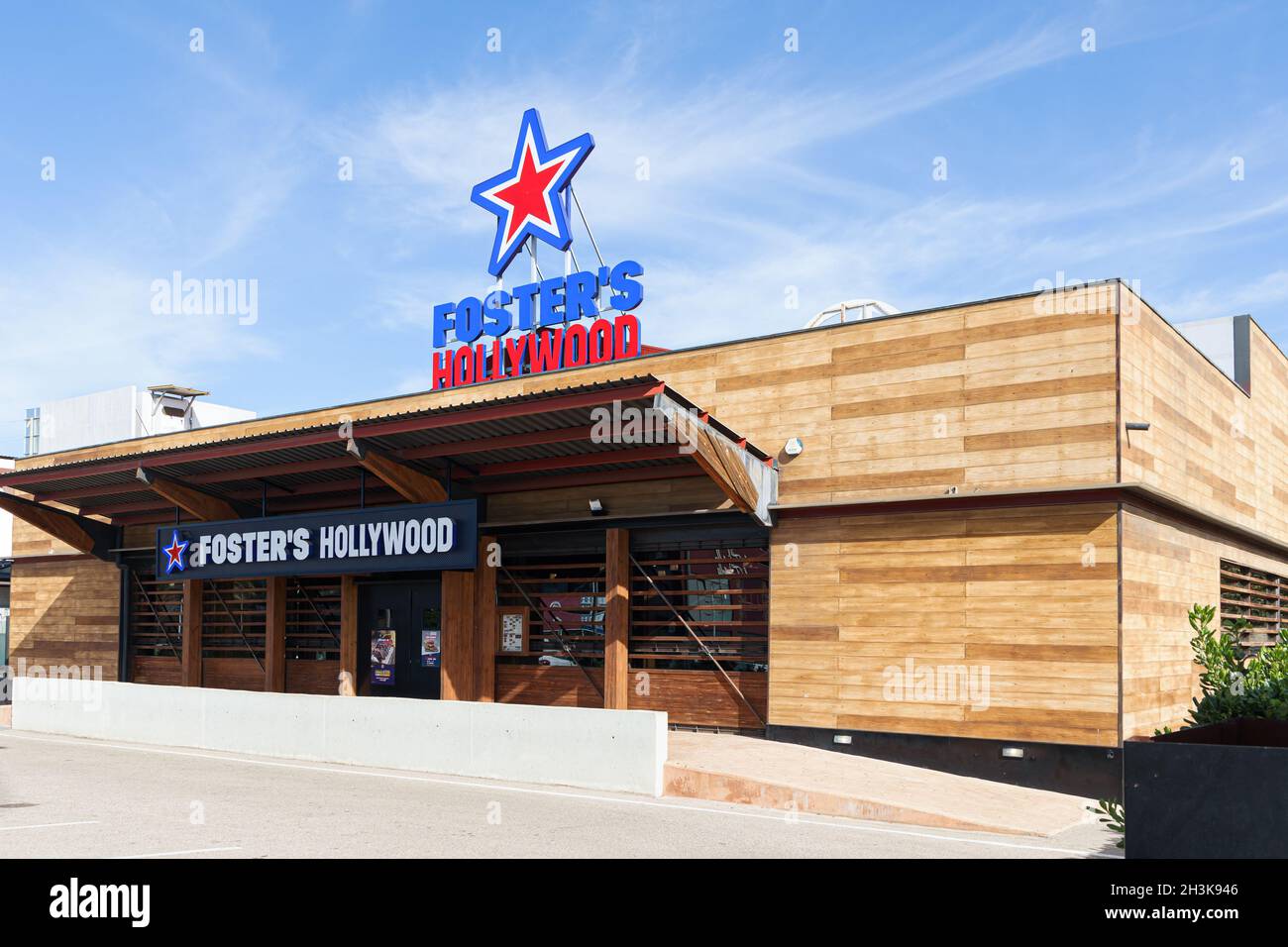 LA ELIANA, SPAIN - OCTOBER 27, 2021: Foster's Hollywood is a chain of american fast food restaurants Stock Photo